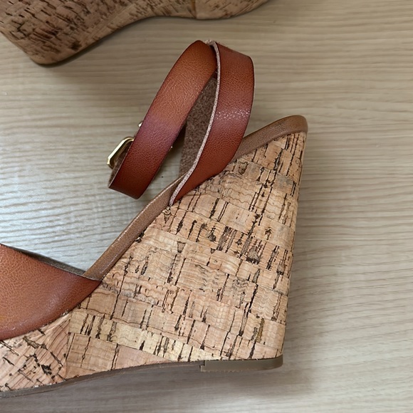 Express Cognac Tan Wedges 7 - Picture 9 of 16